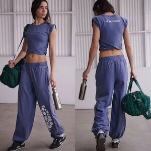 NWT FREE PEOPLE FP Movement Hot Shot Logo Crossover 2-Piece Set Blue Indigo M